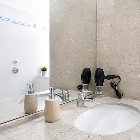 Leonarda Apartment